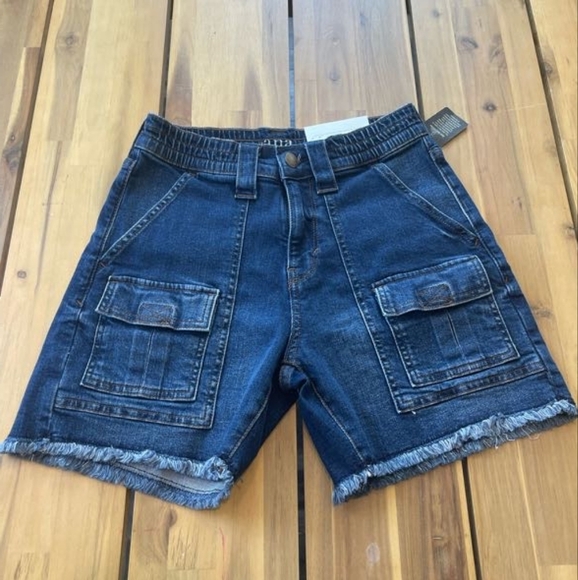 Nwt a.n.a Womens High Rise Midi Cargo Shorts 5" Inseam Size 2 - Picture 1 of 5